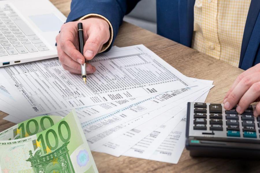 Finanzamt-Fristen: Diese Strafen drohen & welche Zinsen es bei Rückzahlungen gibt